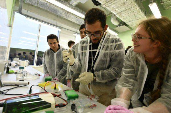 Наука – двигатель экономики и общества: Путин требует вкладывать в будущее России Наука – двигатель экономики и общества: Путин требует вкладывать в будущее России