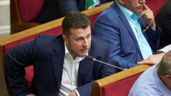 "Убийца и мародер!". Депутат Рады пригрозил "достать" "киборга"