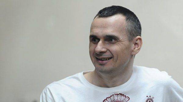 Живой Сенцов Порошенко не нужен