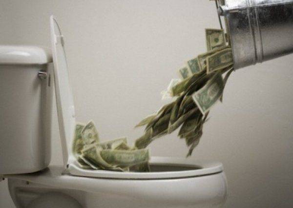 Миллиард на ветер. Западные кредиты уже не вытягивают экономику Украины