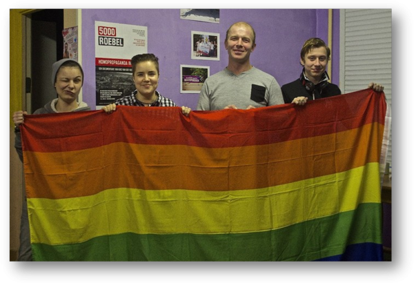 Расисты, майдауны, сектанты, сатанисты придут на митинги, пока Навальный отдыхает за границей