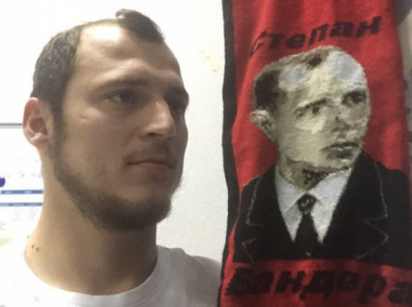 Футболиста-националиста из Украины не хотят видеть в Испании Футболиста-националиста из Украины не хотят видеть в Испании