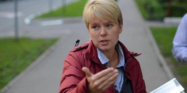 Российская оппозиционерка, уехавшая в Эстонию, пожаловалась на дискриминацию ее русских детей Российская оппозиционерка, уехавшая в Эстонию, пожаловалась на дискриминацию ее русских детей