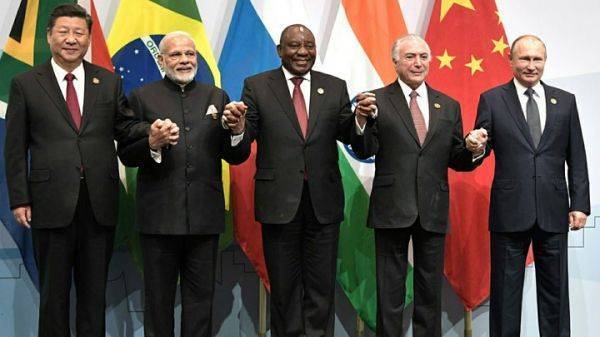 Турция ищет убежища под крылом России и Китая Турция ищет убежища под крылом России и Китая