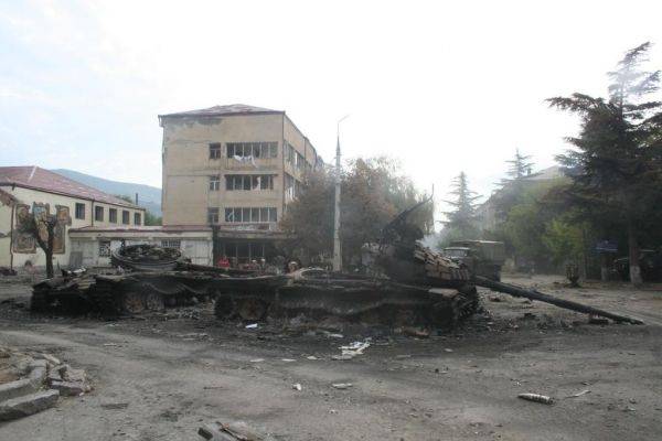 Жизни в обмен на НАТОвские перспективы для Грузии: как в 2008 году началась пятидневная война.