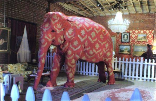 Вандал или гений в самом центре Москвы? Вандал или гений в самом центре Москвы?