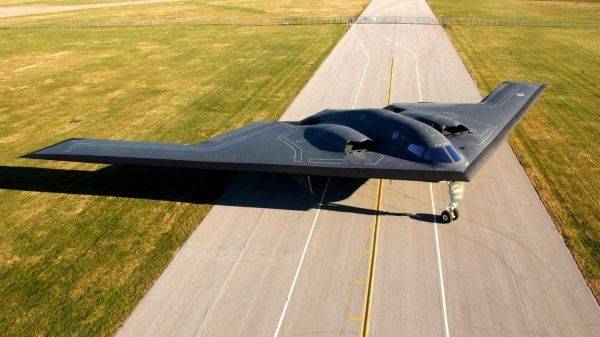 Невидимке B-2 приготовили смертоносную бомбу Невидимке B-2 приготовили смертоносную бомбу