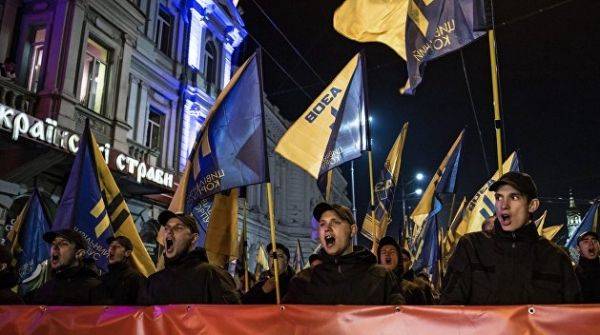 «Московиты финансируют наших добровольцев»: Одежда украинских наци продается в РФ «Московиты финансируют наших добровольцев»: Одежда украинских наци продается в РФ