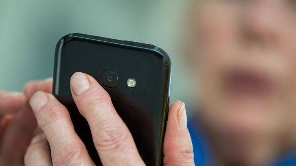 Крым - не Россия: Операторы мобильной связи избирательно отменяют роуминг