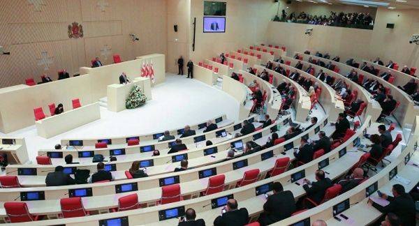 Правительство и народ Грузии говорят на разных языках