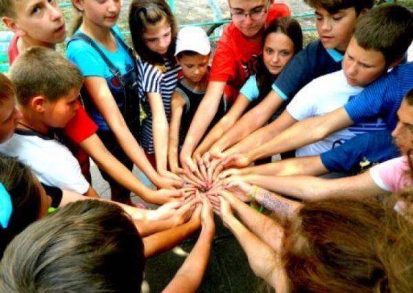 Ницой запретила детям из Донбасса отдыхать в украинских лагерях Ницой запретила детям из Донбасса отдыхать в украинских лагерях