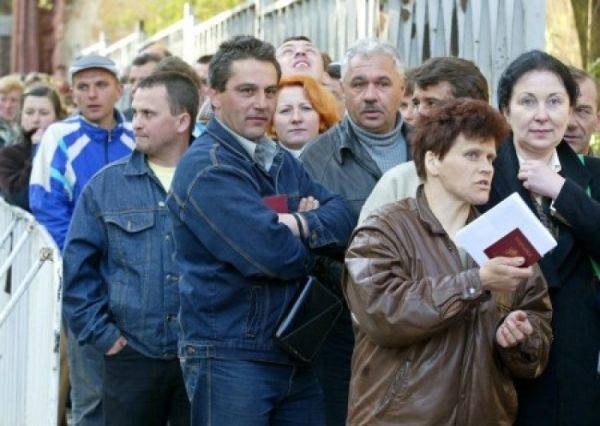 Украина на пороге дефолта: власть обвиняет в этом гастарбайтеров