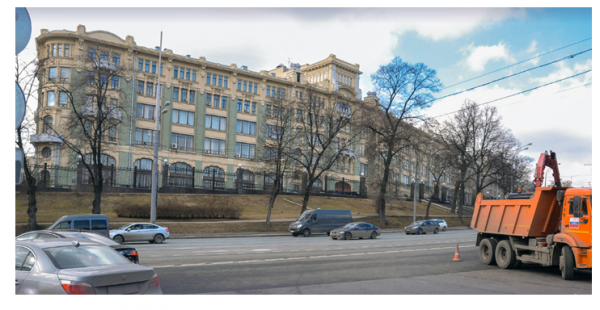 Красота и комфорт: благоустроенное Кремлевское кольцо радует глаз и греет душу Красота и комфорт: благоустроенное Кремлевское кольцо радует глаз и греет душу