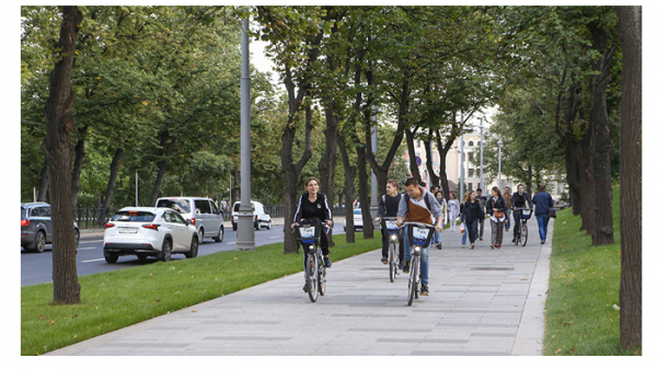 Красота и комфорт: благоустроенное Кремлевское кольцо радует глаз и греет душу Красота и комфорт: благоустроенное Кремлевское кольцо радует глаз и греет душу