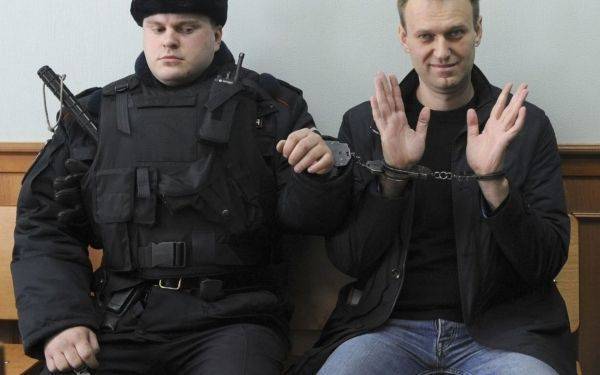 С пляжа в СИЗО. Навальный задержан за агитацию к участию в незаконном митинге