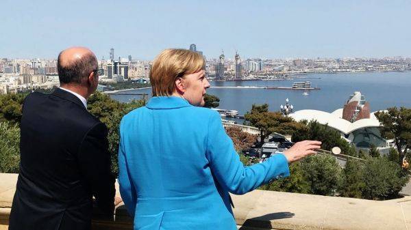 Газ в обход России: зачем Меркель ездила на Кавказ Газ в обход России: зачем Меркель ездила на Кавказ