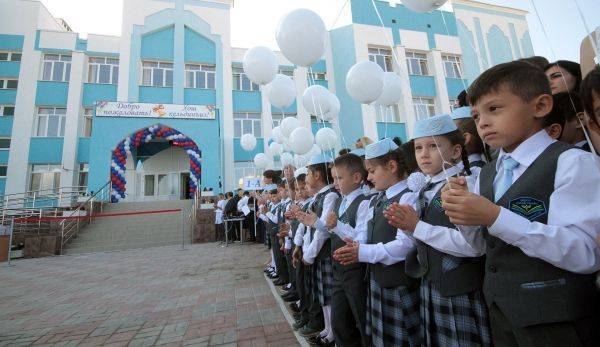 Прожектор пропаганды: изучение национальных языков в Крыму. Прожектор пропаганды: изучение национальных языков в Крыму.