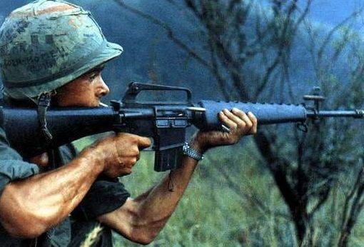 M16 во Вьетнаме: почему американская винтовка не стреляла?