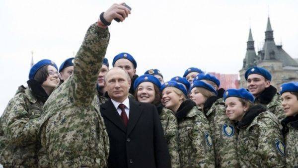 «Авторитаризм России не навязан сверху»