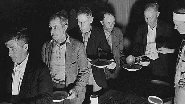 Guardian: мир возвращается в 1930-е с их кризисом и политикой умиротворения