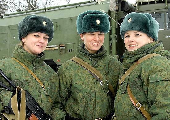 Женщины в танке