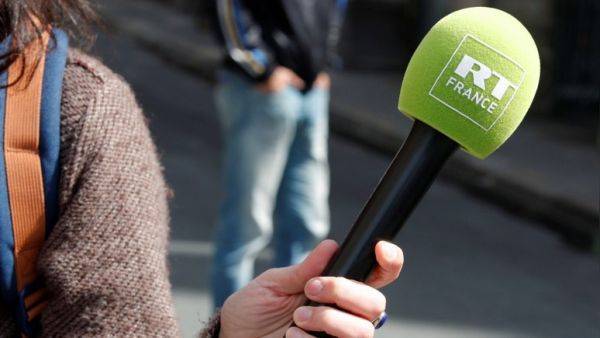 «Спасибо, RT!»: Le Monde рассказала, с какими СМИ предпочитают общаться «жёлтые жилеты»