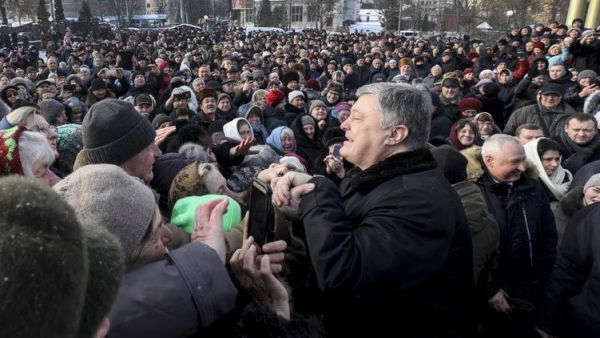 Порошенко назвал «москалем-провокатором» жителя Черкасс, а на вопрос о коррупции ответил 