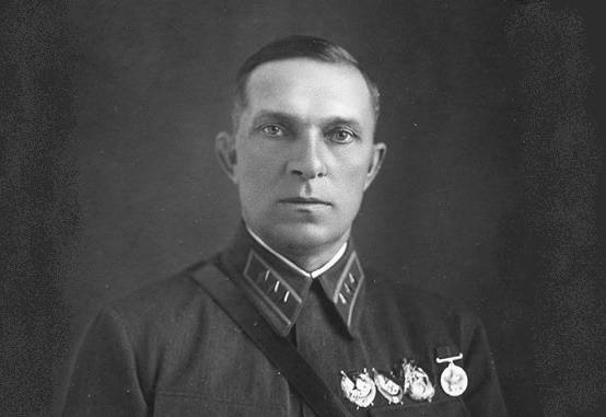 Генерал Лукин: почему Сталин не расстрелял военачальника антикоммуниста, а восстановил в звании