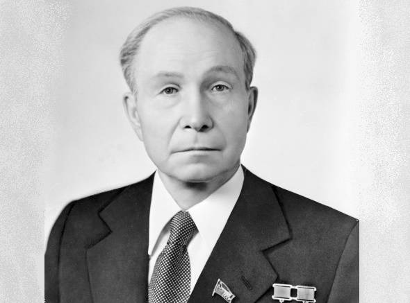 Как Василий Кузнецов три раза занимал пост генсека СССР