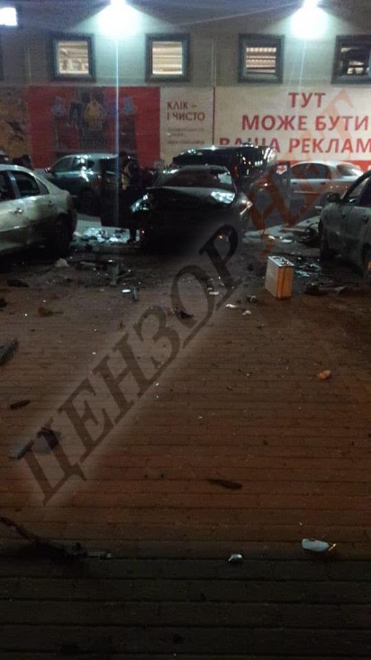 В Киеве взорвали авто офицера разведслужб