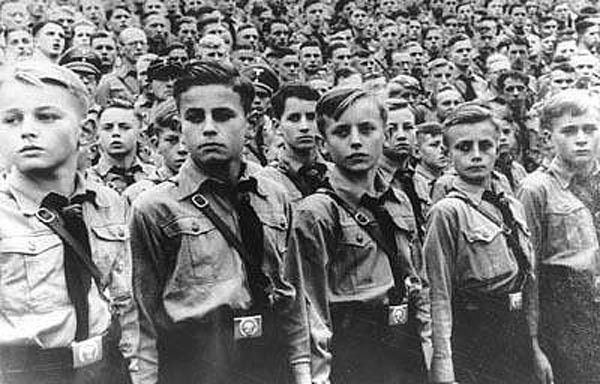«Гитлерюгенд»: чем малолетние солдаты Третьего рейха поражали красноармейцев
