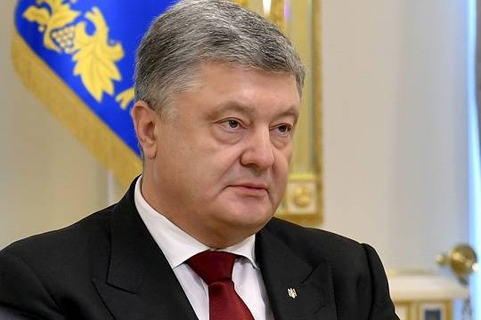 Как Пётр Порошенко покупает лояльность Вашингтона
