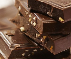 Шоколад помогает предотвратить возрастную потерю слуха и шум в ушах