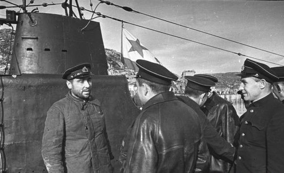 Сколько советских подводников добровольно сдались в плен немцам во время войны