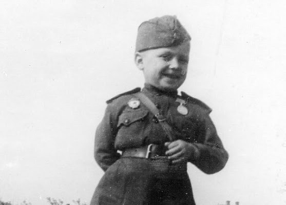 За какой подвиг 6-летний Сергей Алёшков получил боевую награду