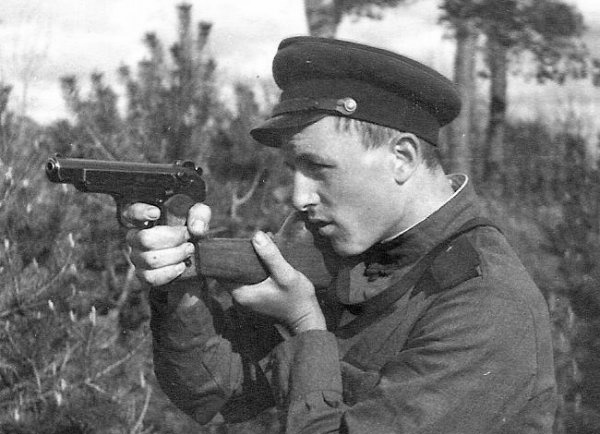 Пистолет Стечкина: за что его не любили советские военные