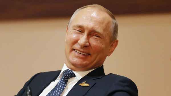 Зеленский хочет что-то диктовать Путину при первой встрече