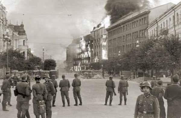 Взрывы в Киеве в 1941 году: как советские диверсанты спровоцировали расстрел в Бабьем Яре