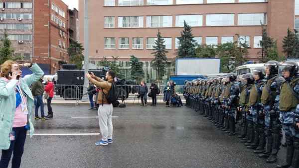 Канадская журналистка рубит правду о протестах в Москве