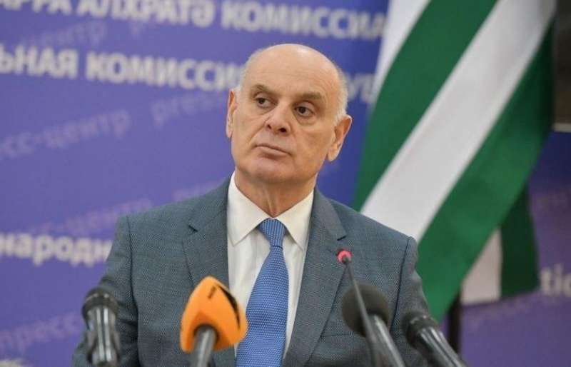 У Президента Абхазии Аслана Бжания будет много проблем, которые нужно срочно решать