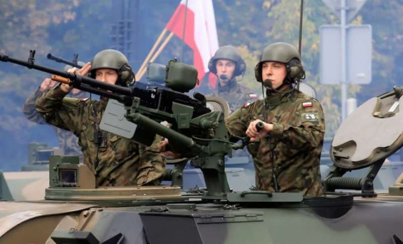 Коронавирус сорвал военные планы Польши