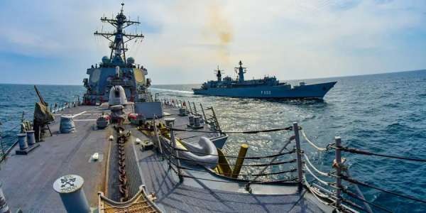 «Наезды» русских на корабли США в Черном море напоминают конфликты времен холодной войны