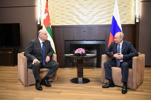 Абхазия-Россия: укрепление союзнических отношений на фоне эскалации в Закавказье