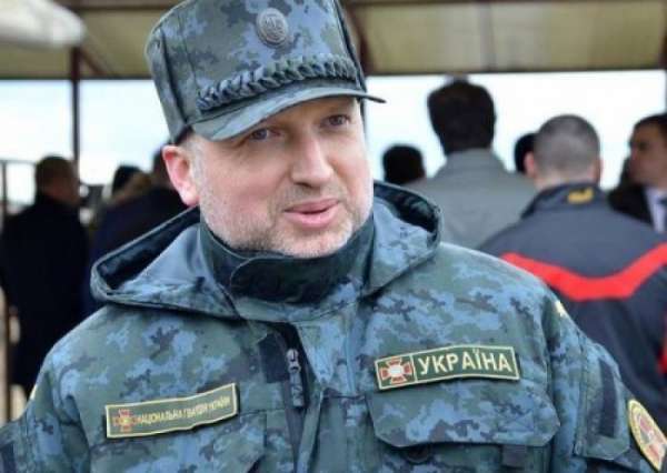Генералы пошли в атаку на Турчинова: силовики заявили, что экс-секретарь Совбеза дал приказ не воевать за Крым