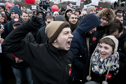 Российские подростки станут движущей силой "цветной революции"