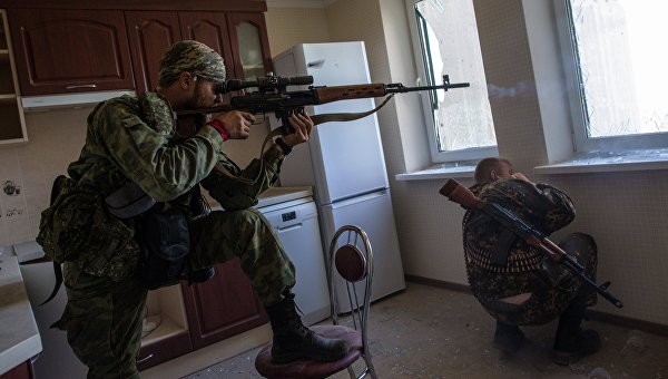 Своим и чужим. Чем воюют украинские снайперы в Донбассе