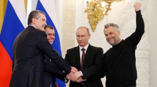 Праздник для всех нас: Путин поздравил россиян с семилетием со дня присоединения Крыма к РФ
