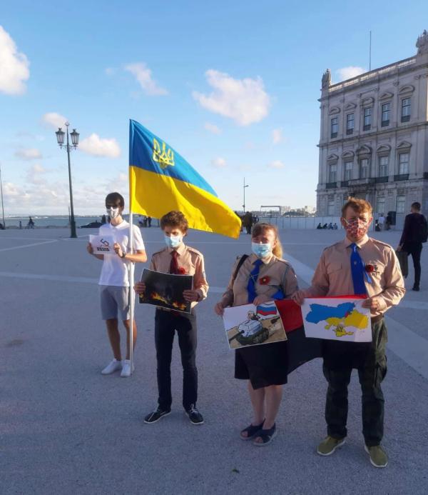 Украинские эмигранты в Португалии начали воевать с португальскими коммунистами