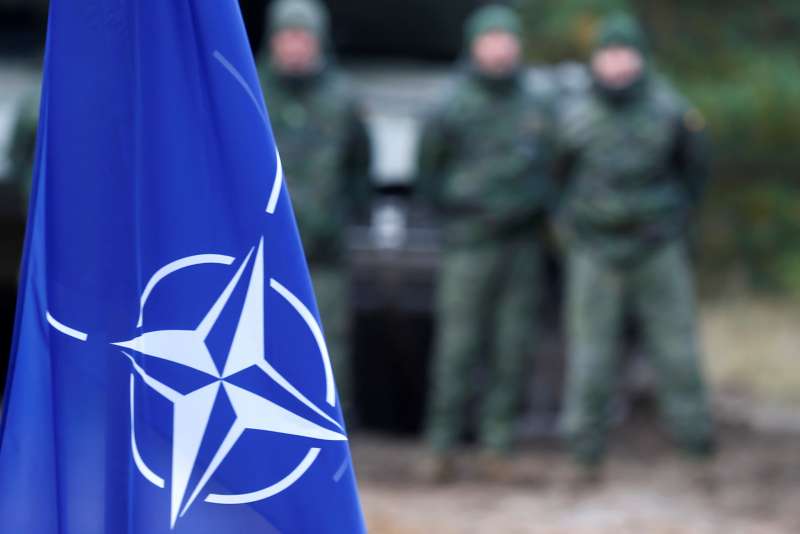 В НАТО заранее придумали отмазку на случай боестолкновения с российским флотом