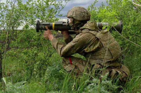 Наши наступают и перемалывают ВСУ, возросла успешность огня: сводка с фронтов СВО от Стрелкова